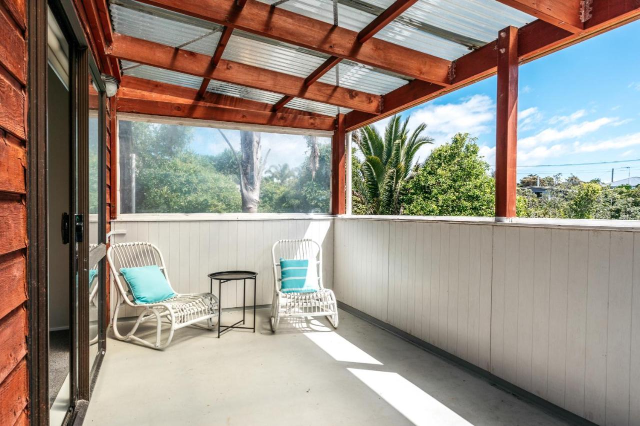 Relax On Ridge Villa Oneroa Exterior photo